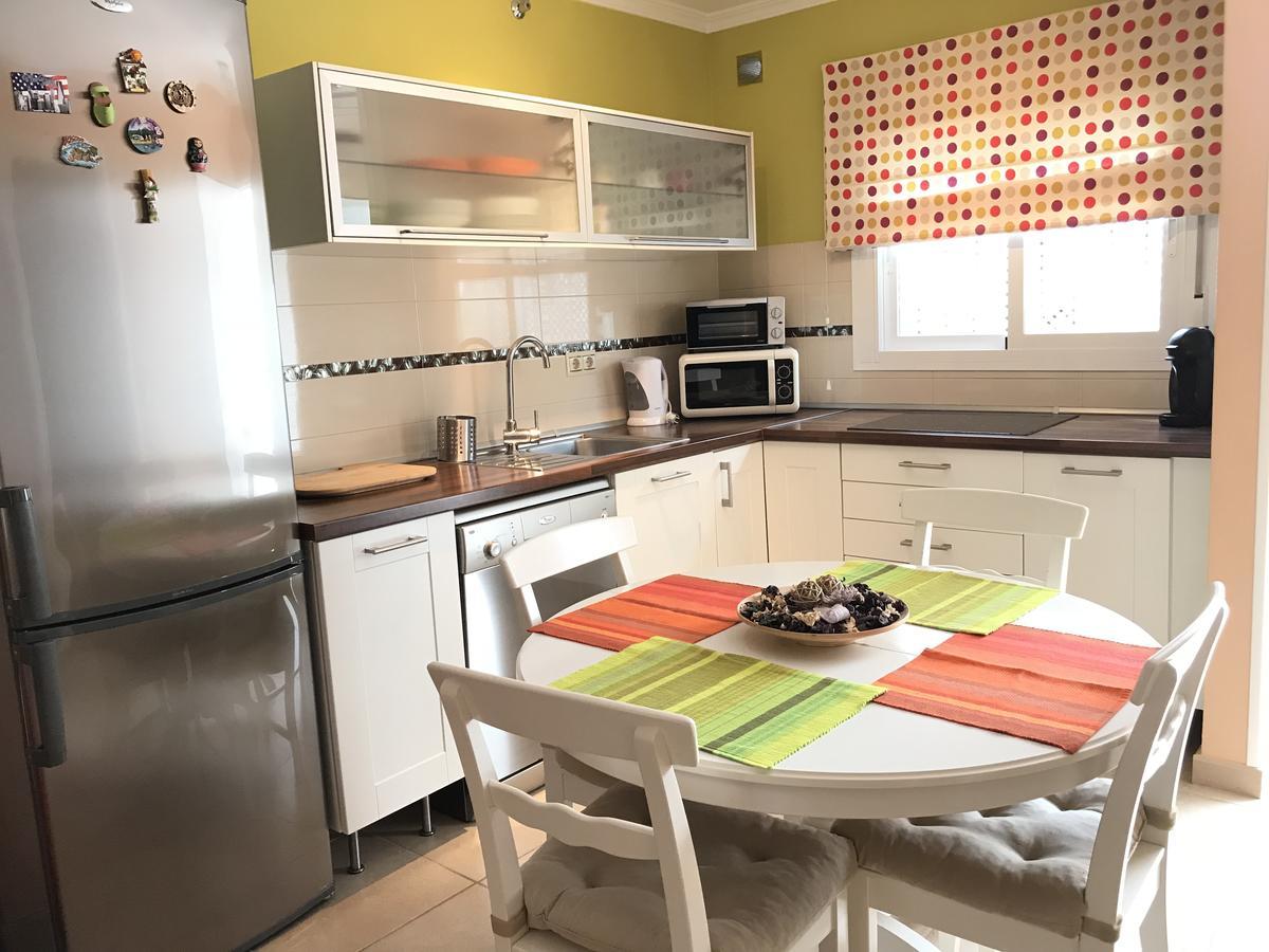 Apartamento Holidays On The Beach ตอร์เรโมลิโนส ภายนอก รูปภาพ