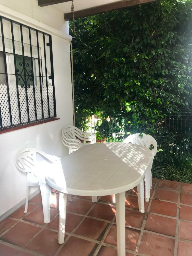 Apartamento Holidays On The Beach ตอร์เรโมลิโนส ภายนอก รูปภาพ